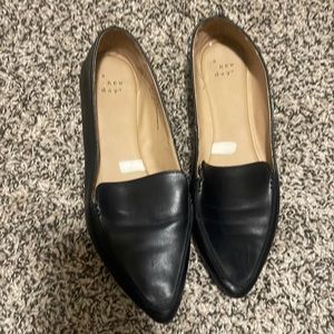 Pointed toe loafers